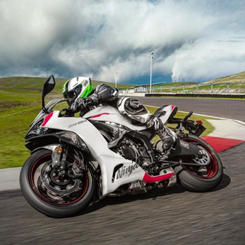 Moto Kawasaki Ninja ZX6R – Bikesport Chile Moto Kawasaki Ninja ZX6R – Bikesport Chile